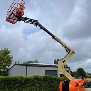 Kniktelescoop op wielen (diesel) 16m JLG 450AJ